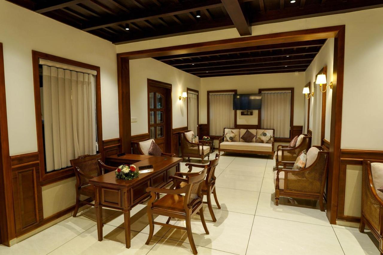 Hotel Heritage Plaza Kottayam Exterior foto